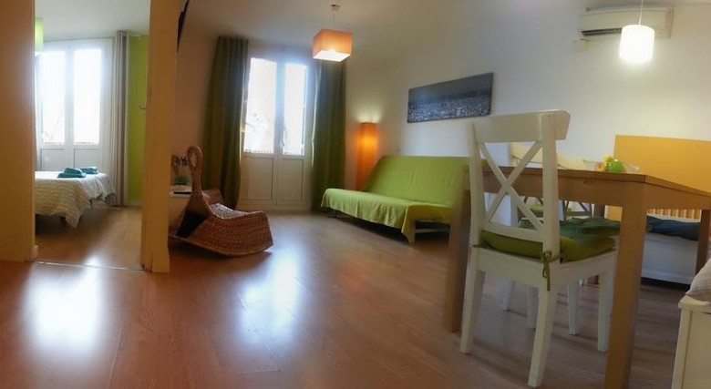 Diagonal Apartments