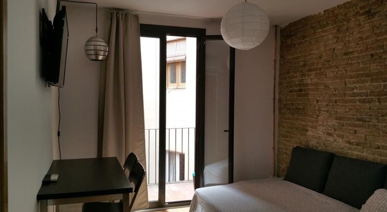 Diagonal Apartments