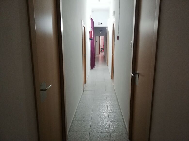 Hostal River