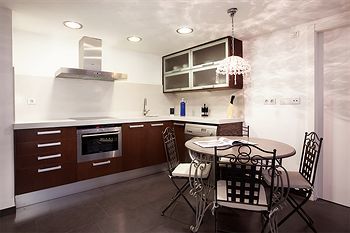 Gracia Bas Apartments Barcelona