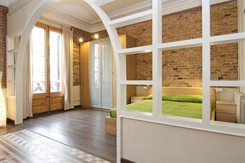Fuster Apartments