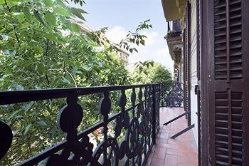Fuster Apartments