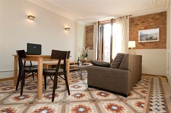 Fuster Apartments