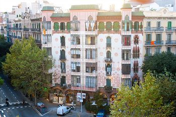 Fuster Apartments