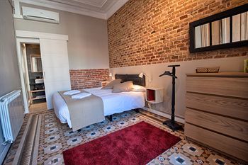 Fuster Apartments