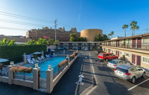 Hotel Alpine Inn