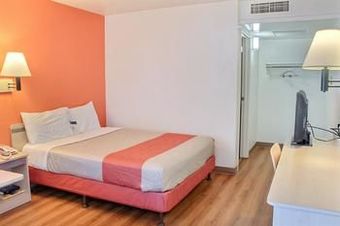 Motel 6 Atascadero