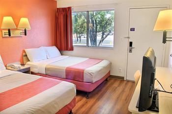Motel 6 Atascadero