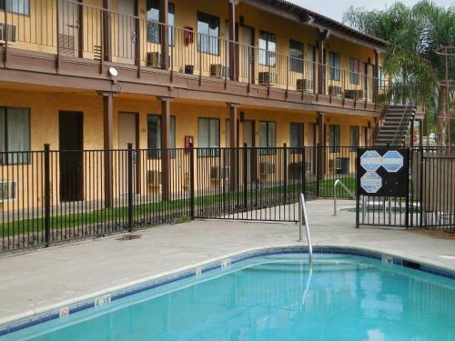 Motel Best Economy Inn & Suites