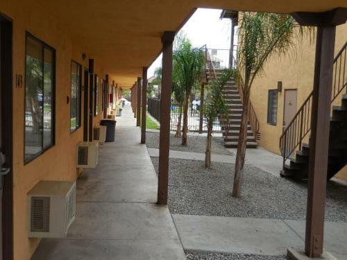 Motel Best Economy Inn & Suites