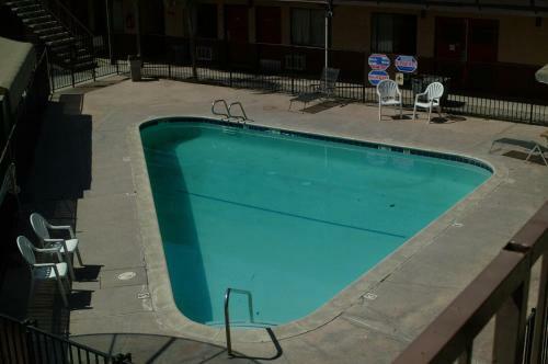 Motel Best Economy Inn & Suites