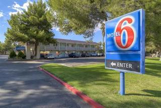 Motel 6 Barstow