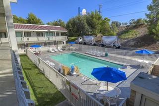 Motel 6 Barstow