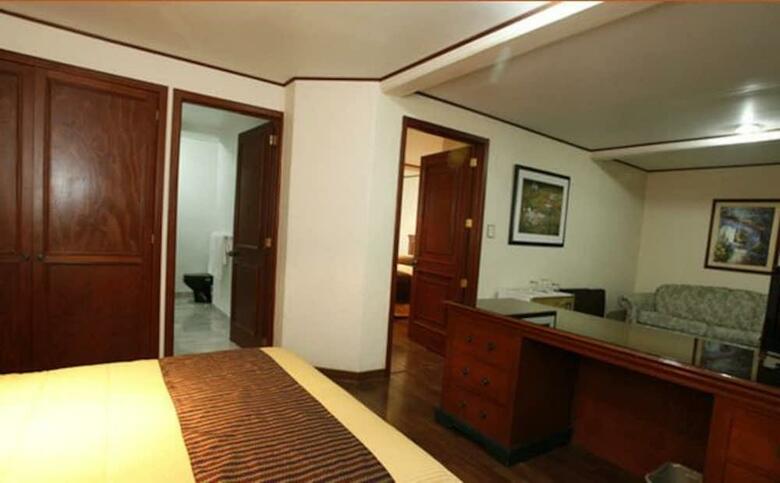 Hotel Suites Colibri