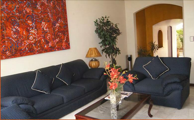 Hotel Suites Colibri