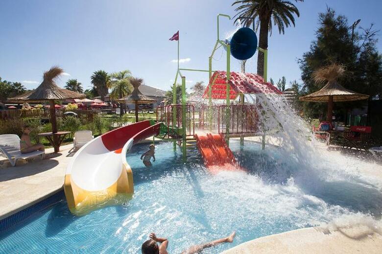 Hotel Howard Johnson Marinas & Resort