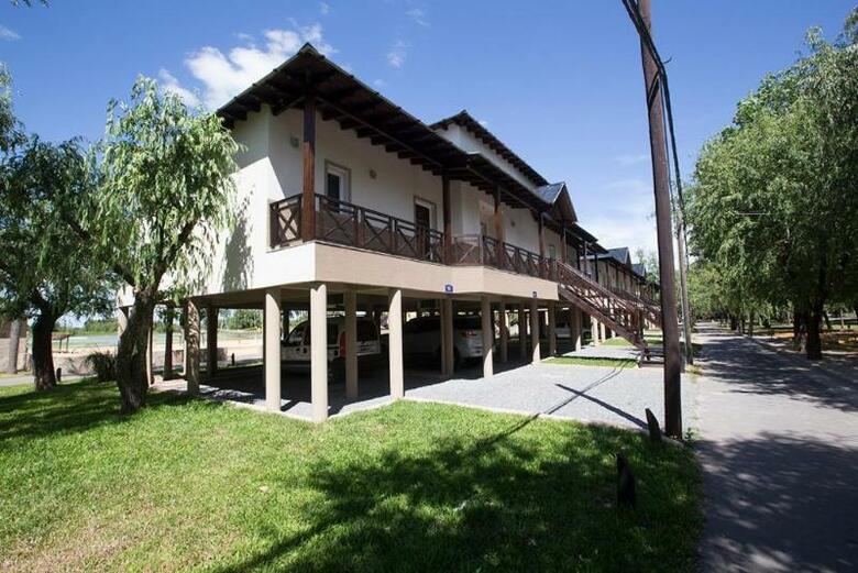 Hotel Howard Johnson Marinas & Resort