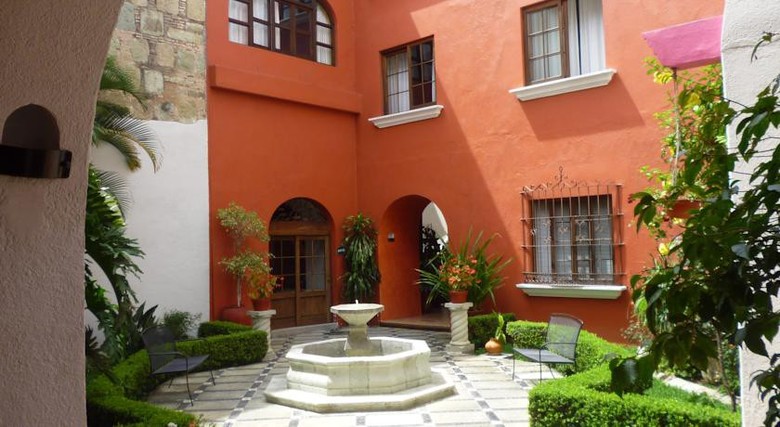 Hotel Tr�bol