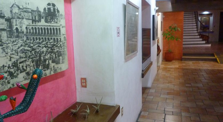 Hotel Tr�bol