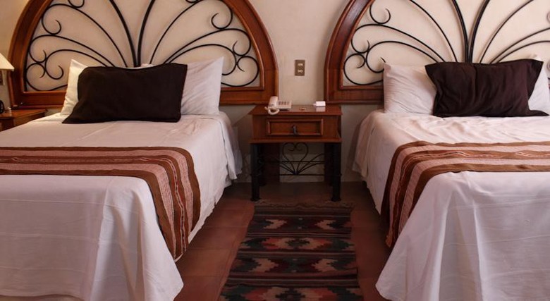 Hotel Tr�bol