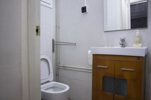 Hostal Monrooms Barcelona