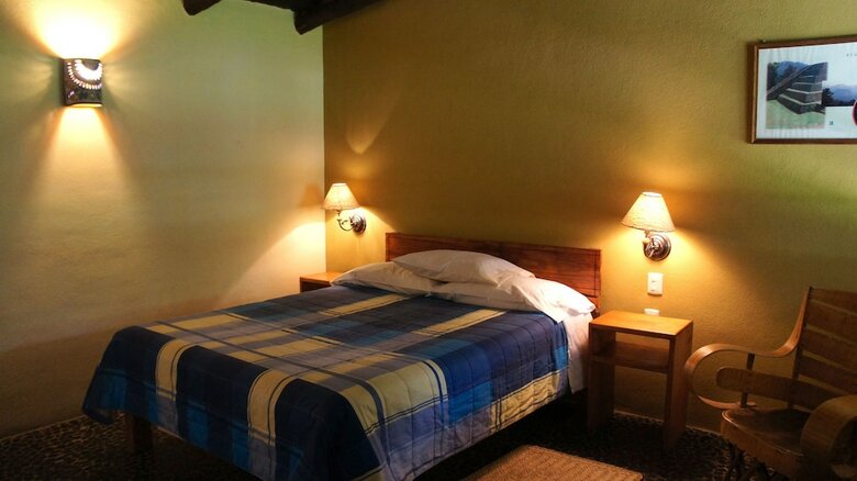 Villa Patzcuaro Garden Hotel & Rv Park