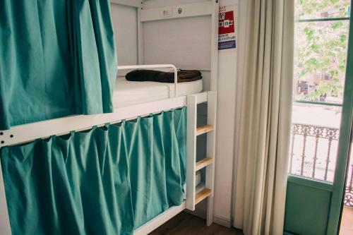 Black Swan Hostel