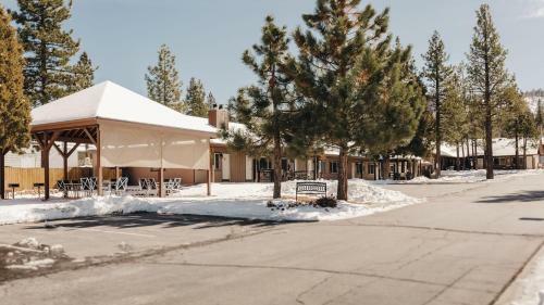 Hotel Vintage Lakeside Inn