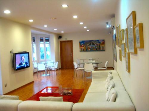 Hostal Madrazo