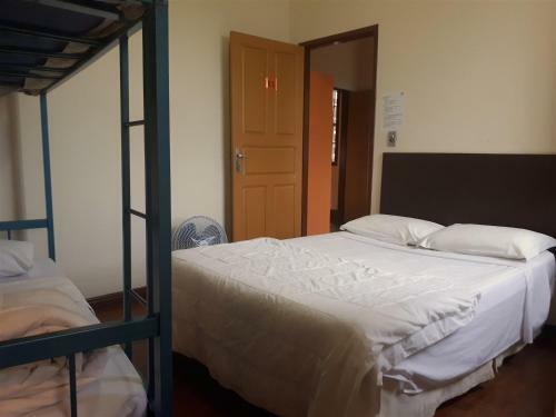 Brumas Hostel