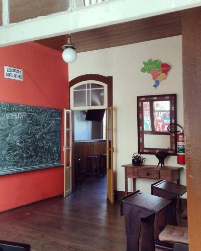 Brumas Hostel