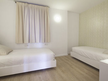 Gir80 Apartments