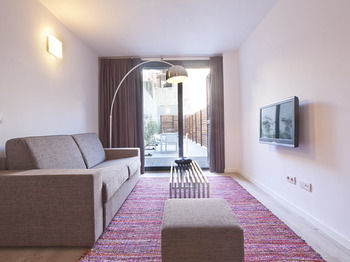 Gir80 Apartments