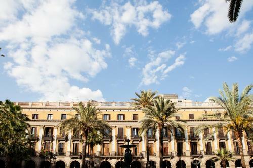 Ramblas Apartments