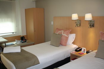 Ibis World Square Hotel