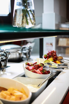 Ibis World Square Hotel