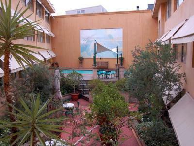 Arts Hotel