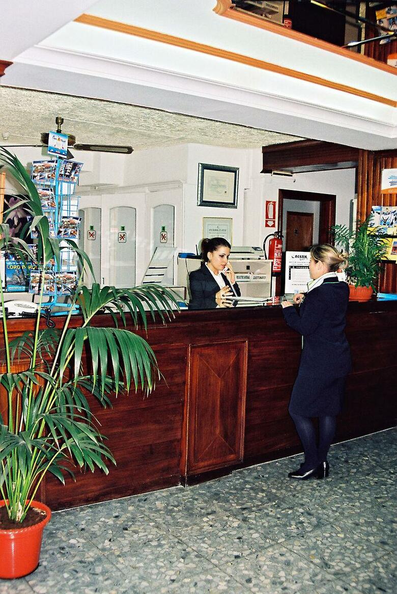 Apartamentos Tropical