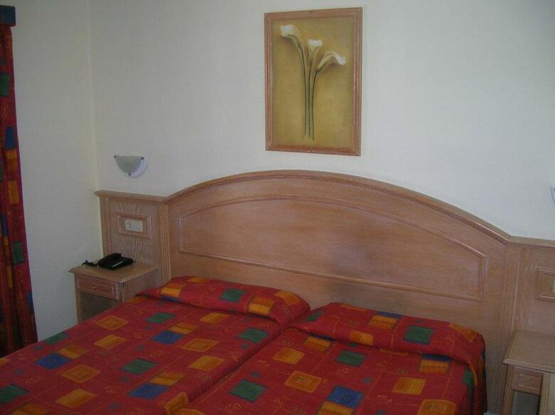 Apartamentos Tropical