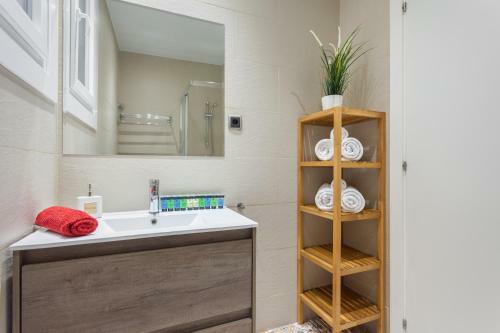 Bcn Whynot Fira Apartments