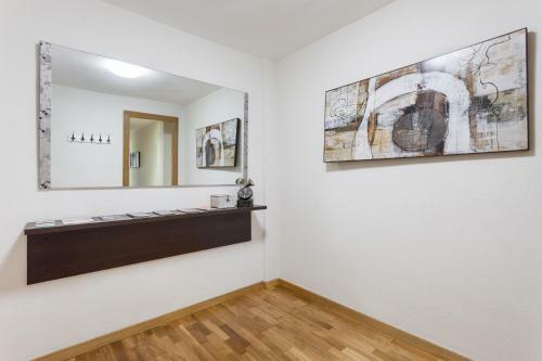 Bcn Whynot Fira Apartments