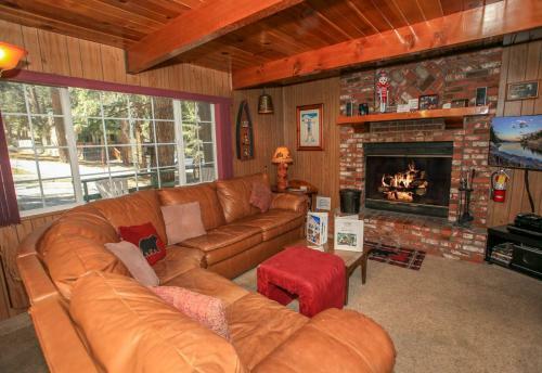 Alpine Haus By Big Bear Cool Cabins