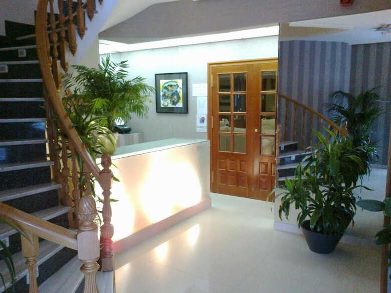 Hostal Hotel Anabel Baza