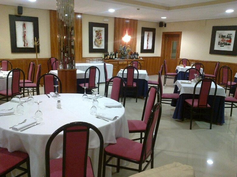 Hostal Hotel Anabel Baza