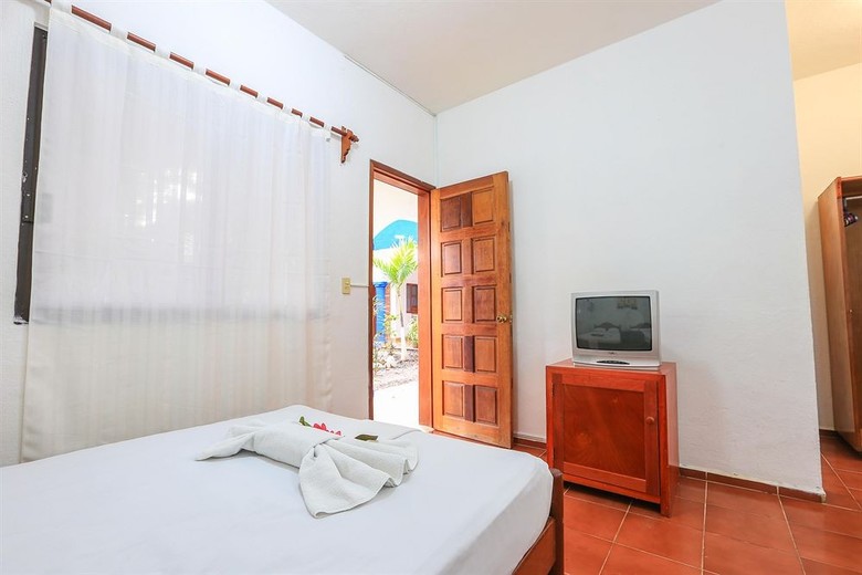 Hotel Maya Azul