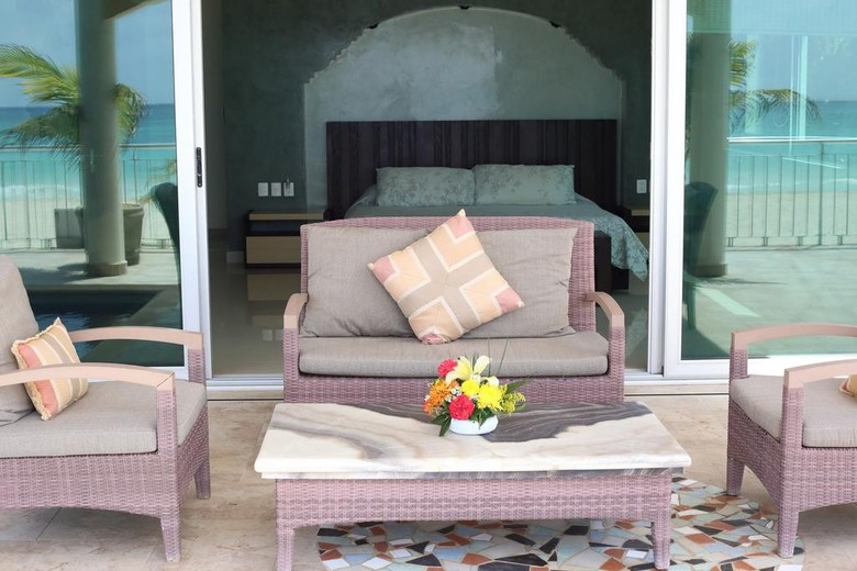 Casa Rebeka - Ocean Front Villa