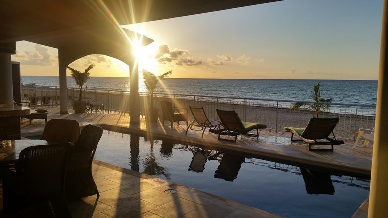 Casa Rebeka - Ocean Front Villa