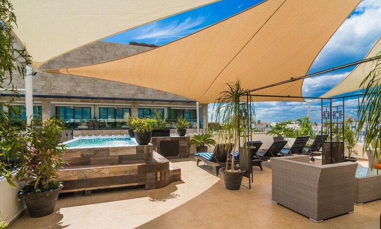Aparthotel Suites Corazon