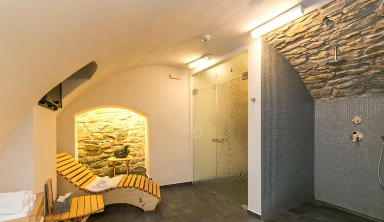 Hotel Golden Key