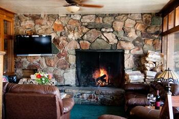 Hotel Robinhood Resort